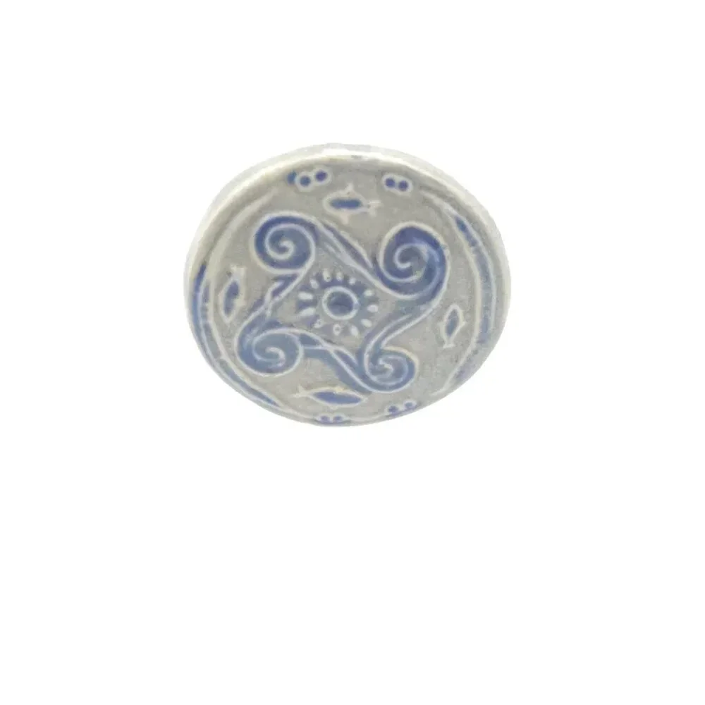 White Blue Glazed Porcelain Celtic Swirl Knot Brooch Pin Vintage